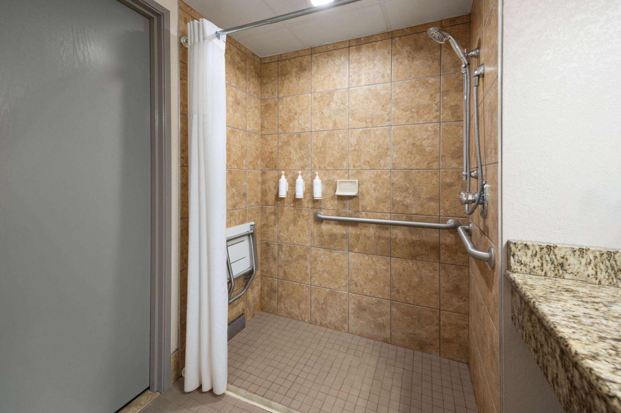 Days Inn & Suites By Wyndham Μπόουζμαν Εξωτερικό φωτογραφία