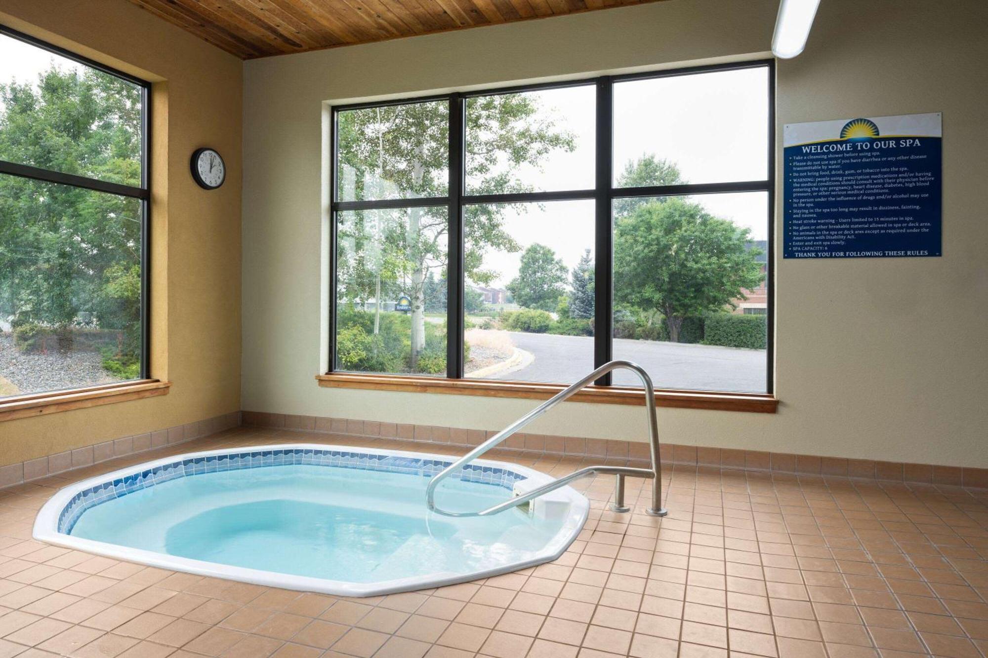 Days Inn & Suites By Wyndham Μπόουζμαν Εξωτερικό φωτογραφία