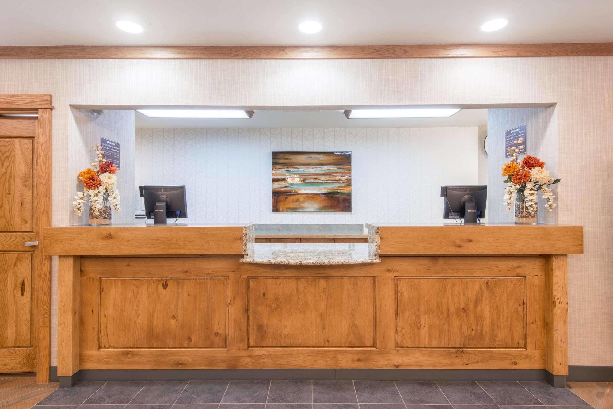 Days Inn & Suites By Wyndham Μπόουζμαν Εξωτερικό φωτογραφία