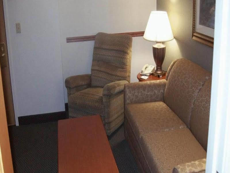 Days Inn & Suites By Wyndham Μπόουζμαν Εξωτερικό φωτογραφία