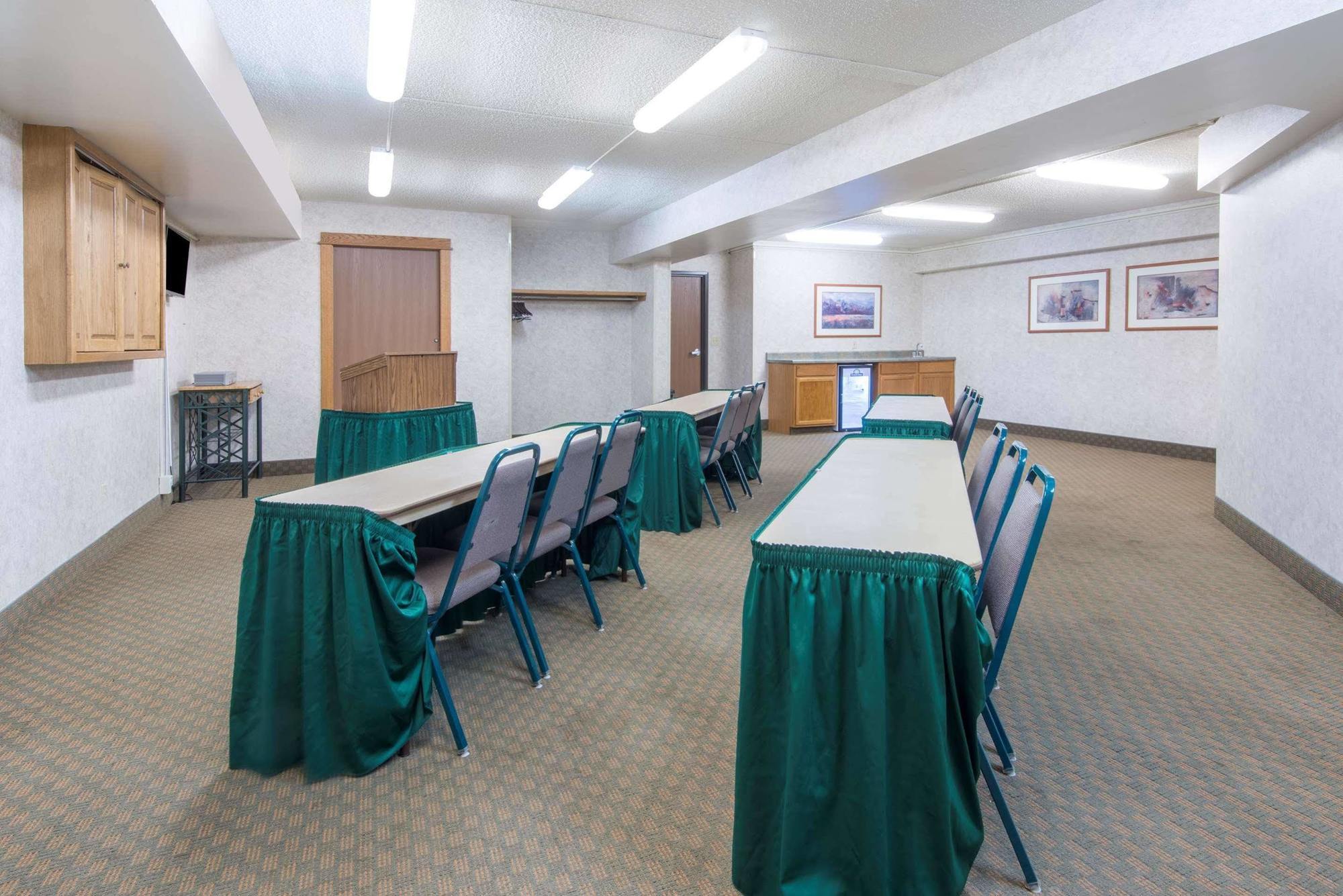 Days Inn & Suites By Wyndham Μπόουζμαν Εξωτερικό φωτογραφία